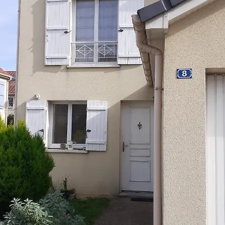 Hotel Maison 3 Avec Jardinet Ris-Orangis